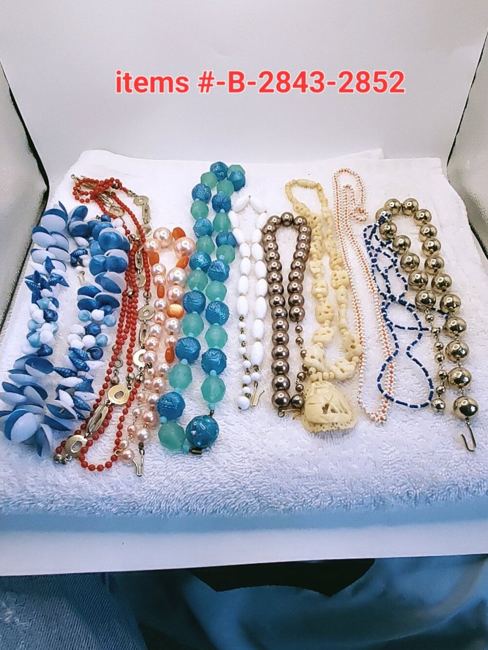 10 Necklaces, items #B-2843-2852,. wt. 319 grams.